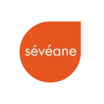 Sévéane se distingue par la diversité de ses partenaires, qu'il s'agisse d'indépendants ou de chaînes, offrant une gamme variée de solutions auditives. Avec 7 millions de bénéficiaires et un réseau de 2 100 audioprothésistes, Sévéane garantit un accès étendu à des soins auditifs de qualité.
